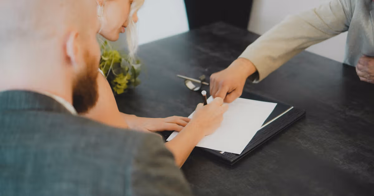 Home seller reviewing a commission breakdown after the 2024 NAR settlement